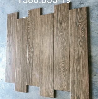 Gạch Lát Nền Giả Gỗ 15x80 Tại Dĩ An