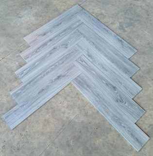 Gạch Lát Nền Giả Gỗ 15x80 Tại Q3