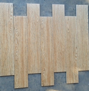 Gạch Lát Nền Giả Gỗ 15x80 Tại Q4