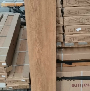 Gạch Lát Nền Giả Gỗ 20x100 Đồng Chất Cao Cấp Tại Q5