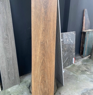 Gạch Lát Nền Giả Gỗ 20x100 Đồng Chất Tại Nhà Bè