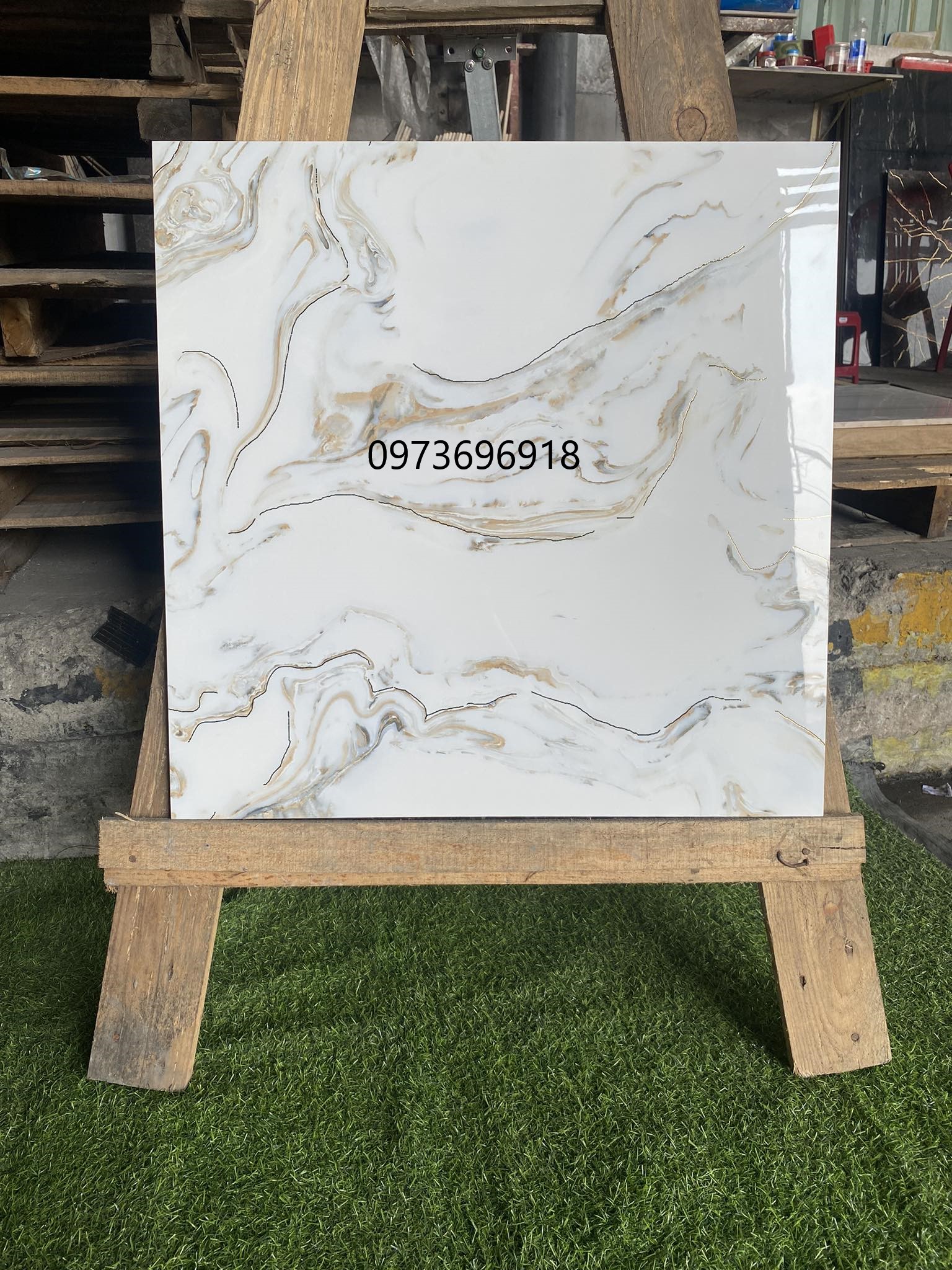 Gạch lát nền bóng kiếng 60x60 giá bao nhiêu