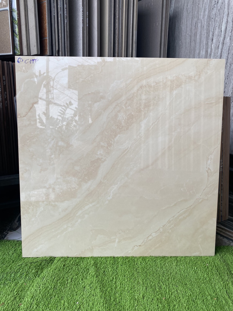 gach-lat-nen-60x60-gia-tot