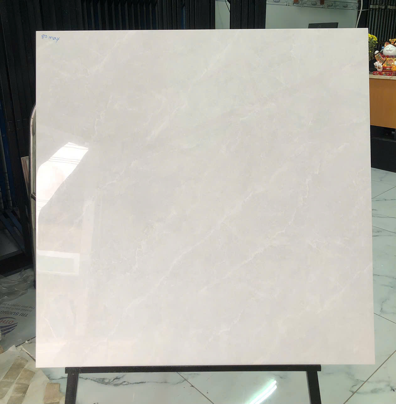 gach-lat-nen-80x80-nha-dep