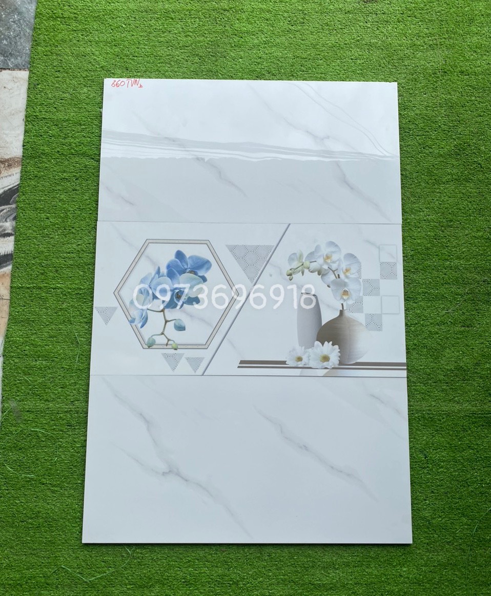 gach-op-tuong-30x60-phong-khach